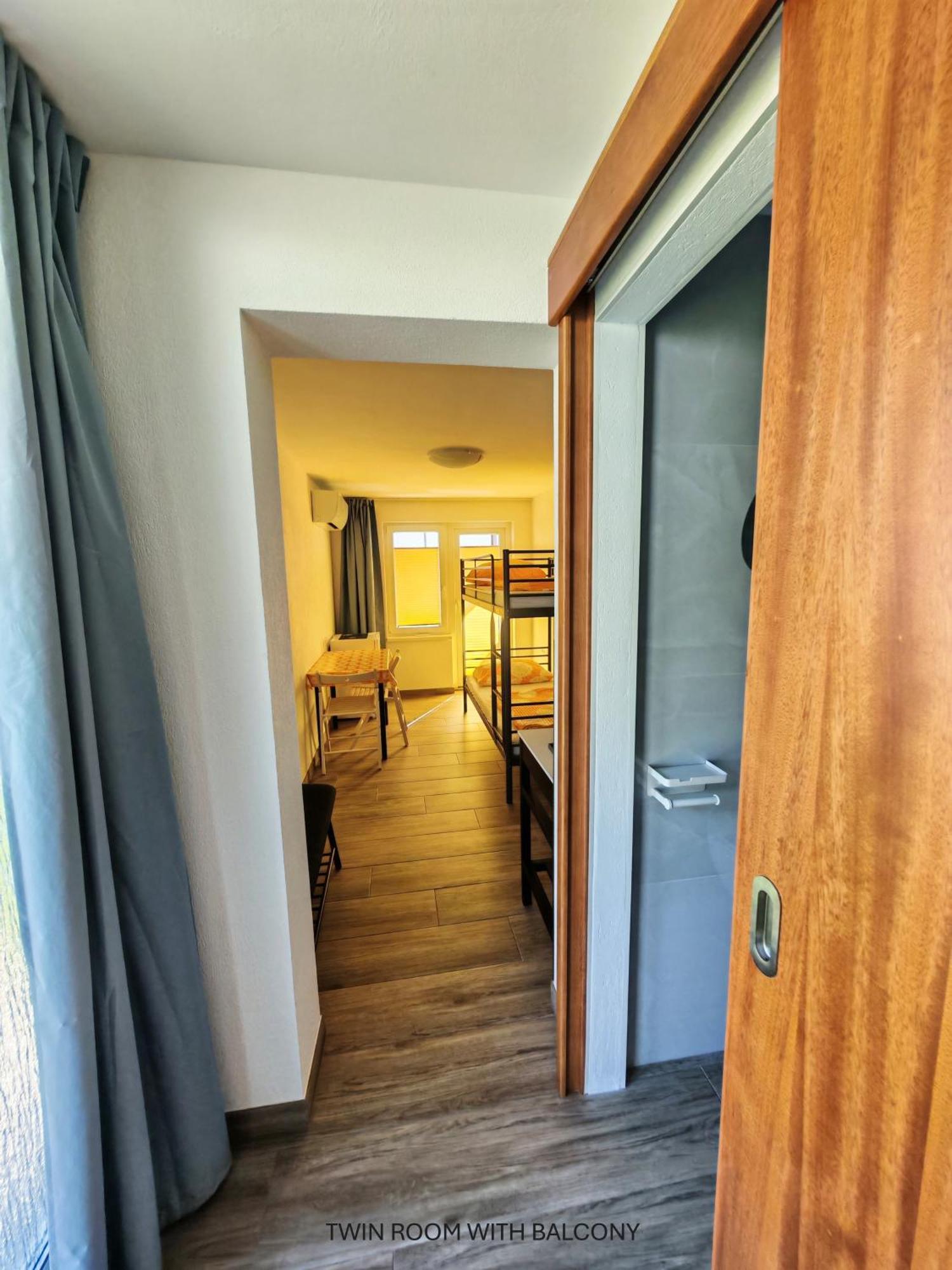 Apartment And Room Anica Tolmin Exterior foto
